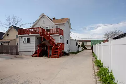 8 Brightside Avenue, Central Islip, NY 11722 - Photo 23