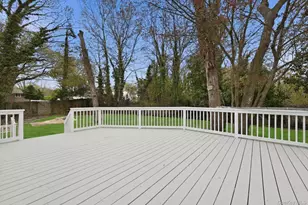 72 Seminole St, Selden, NY 11784 - Photo 5