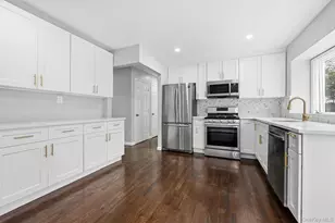 72 Seminole St, Selden, NY 11784 - Photo 9