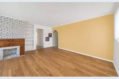 243 Coventry Road S, West Hempstead, NY 11552 - Photo 5