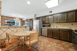 29 Jennings Ln, Woodbury, NY 11797 - Photo 15