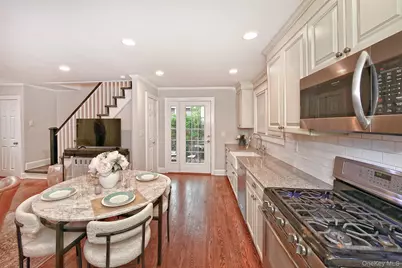 21 S Washington Street, Port Washington, NY 11050 - Photo 9