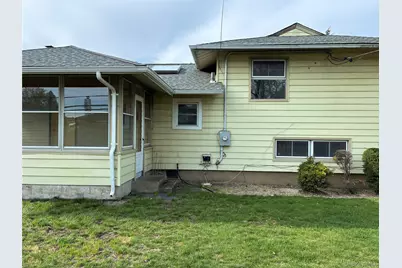 1474 Stephen Marc Lane, East Meadow, NY 11554 - Photo 3