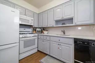 2915 Laurel Ave, Baldwin, NY 11510 - Photo 13