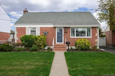 2915 Laurel Avenue, Baldwin, NY 11510 - Photo 3