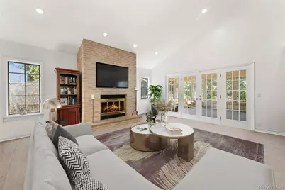 14 Earlwood Drive, Poughkeepsie, NY 12603 - Photo 15