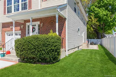 165 Wellesley Street, Hempstead, NY 11550 - Photo 23