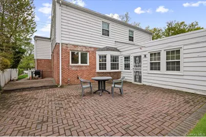 60 Broadway, Lawrence, NY 11559 - Photo 13