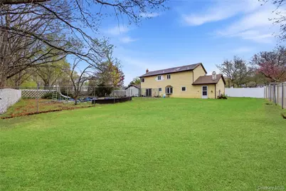 27 Millbury Lane, Setauket, NY 11720 - Photo 25