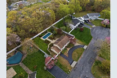 27 Millbury Lane, Setauket, NY 11720 - Photo 3