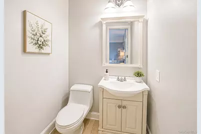 197 N Pointe Circle #197, Coram, NY 11727 - Photo 13