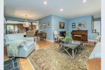 53 Plymouth Drive S, Glen Head, NY 11545 - Photo 7