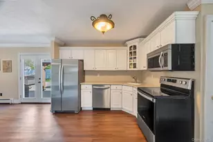 237 Oakland Ave, Miller Place, NY 11764 - Photo 15