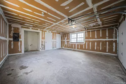 206 Dorado Court N, Middle Island, NY 11953 - Photo 37