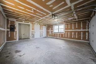 206 Dorado Ct N, Middle Island, NY 11953 - Photo 37