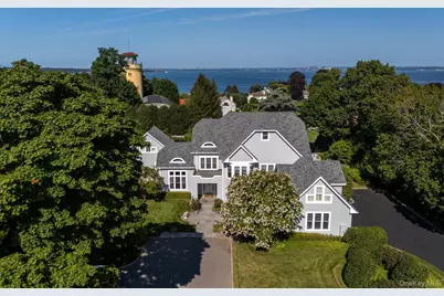 1 Pembroke Drive, Glen Cove, NY 11542 - Photo 5