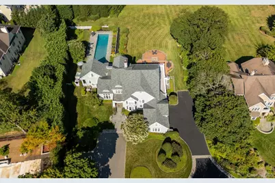 1 Pembroke Drive, Glen Cove, NY 11542 - Photo 3