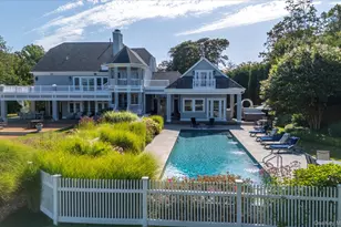 1 Pembroke Dr, Glen Cove, NY 11542 - Photo 35