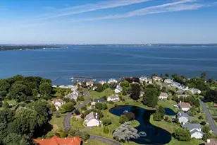 1 Pembroke Dr, Glen Cove, NY 11542 - Photo 49