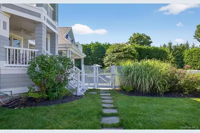 1 Pembroke Drive, Glen Cove, NY 11542 - Photo 33