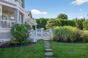 1 Pembroke Dr, Glen Cove, NY 11542 - Photo 33