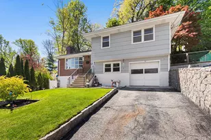 57 Homecrest Oval, Yonkers, NY 10703 - Photo 3