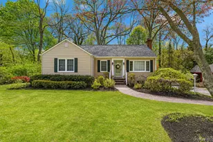 6 Huyler Rd, Setauket, NY 11733 - Photo 3