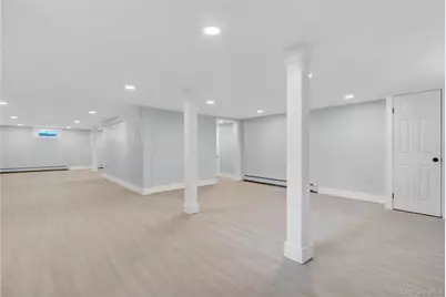 907 Pearl Street, Bohemia, NY 11716 - Photo 39