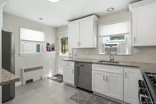 135 Woolsey Ave, Glen Cove, NY 11542 - Photo 9