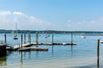 135 Woolsey Avenue, Glen Cove, NY 11542 - Photo 31