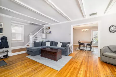119 Nassau Avenue, Malverne, NY 11565 - Photo 7