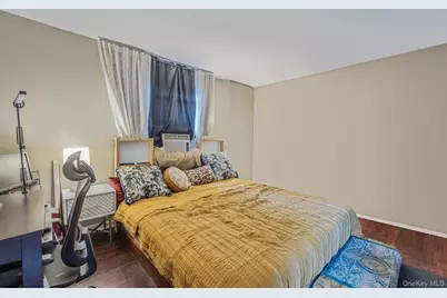 85 Applegate Drive, Central Islip, NY 11722 - Photo 13