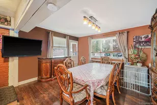 85 Applegate Dr, Central Islip, NY 11722 - Photo 7