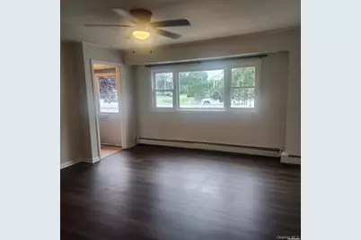 30 Montgomery Avenue #house, Oceanside, NY 11572 - Photo 5
