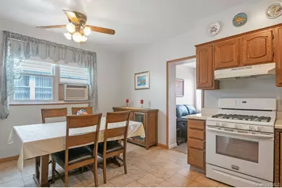 152 Meagher Avenue, Bronx, NY 10465 - Photo 7