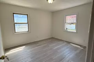 120-54 194th St, Saint Albans, NY 11412 - Photo 3