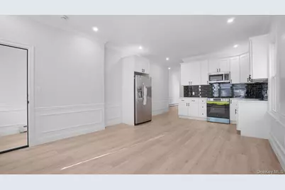 4370 Edson Avenue, Bronx, NY 10466 - Photo 11