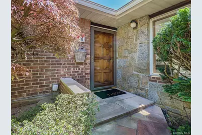10 Jeannette Drive, Port Washington, NY 11050 - Photo 3