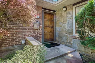 10 Jeannette Dr, Port Washington, NY 11050 - Photo 3