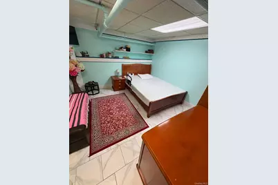 132-06 Metropolitan Avenue, Richmond Hill, NY 11418 - Photo 13