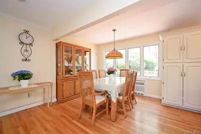 8 Roundabout Road, Smithtown, NY 11787 - Photo 5