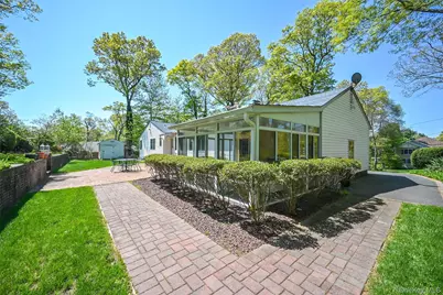 8 Roundabout Road, Smithtown, NY 11787 - Photo 21