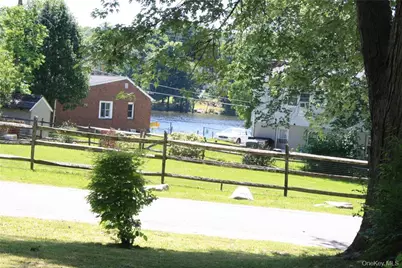 58 Pleasant Drive, Carmel, NY 10512 - Photo 3