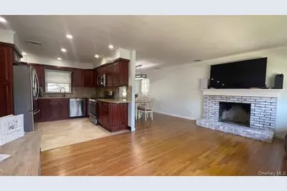 6 Curlew Place, Massapequa, NY 11758 - Photo 3