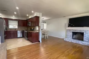 6 Curlew Pl, Massapequa, NY 11758 - Photo 3