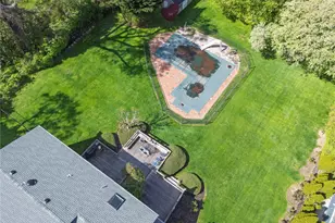 167 Brookville Ln, Glen Head, NY 11545 - Photo 7
