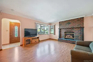 38 Croydon Rd, Yonkers, NY 10710 - Photo 9