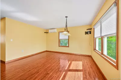 38 Croydon Road, Yonkers, NY 10710 - Photo 15