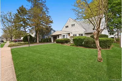 15 Bird Lane, Hicksville, NY 11801 - Photo 15