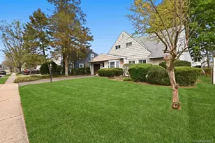 15 Bird Ln, Hicksville, NY 11801 - Photo 15